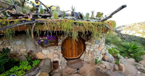 Hobbit House