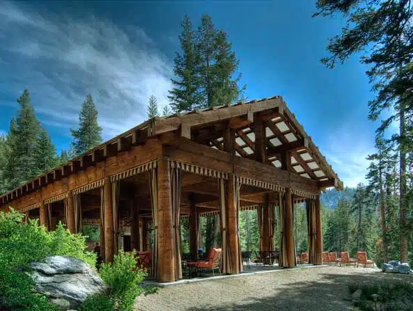 The Secret Camp Where a Private Chef Prepares Your Meals in the Middle of Sequoia Forest