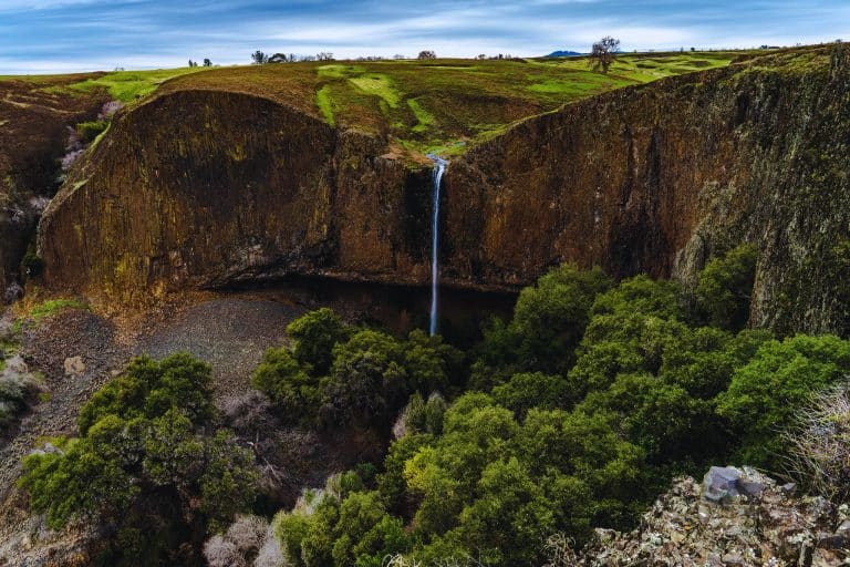 The GHOST Waterfall of California That Appears and Vanishes Like MAGIC