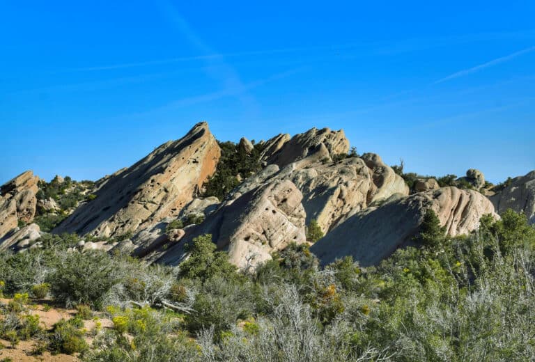 The California Desert Where Rocks Stand Vertical Thanks to the San Andreas Fault