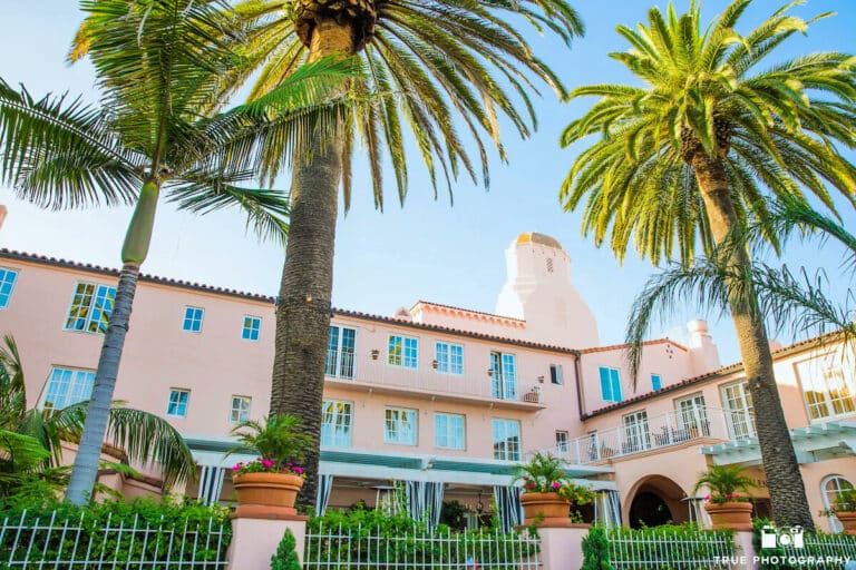 This Legendary Pink Palace By The Sea Still Has Hollywood’s Best-Kept Secrets