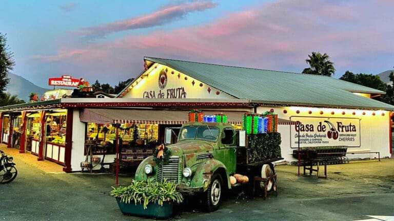 This Roadside Fruit Market Grew Into a Mini-Theme Park With 350,000 Visitors Annually