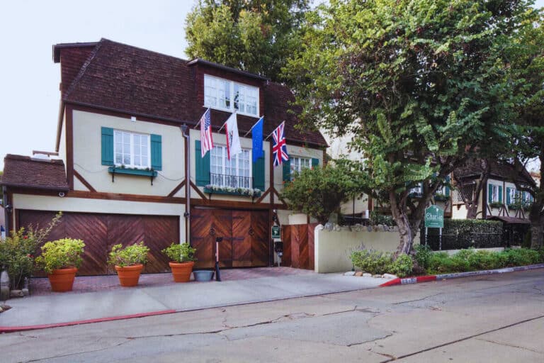 The Only Hotel in LA Where You Can Sleep in Marilyn Monroe’s Actual Former Residence