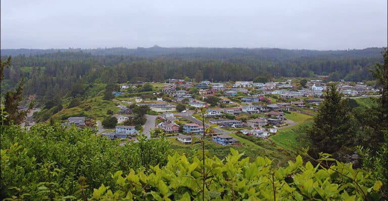 This Coastal Town Is Smaller Than Most Shopping Malls But Worth More Than Most Cities