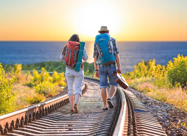 12 Travel Hacks That Turn Nightmare Trips Into Dream Vacations