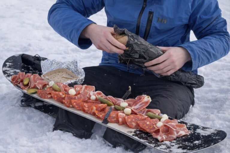 Charcuterski Is the Ski Trend You Didn’t Know You Needed—Here’s How to Nail It